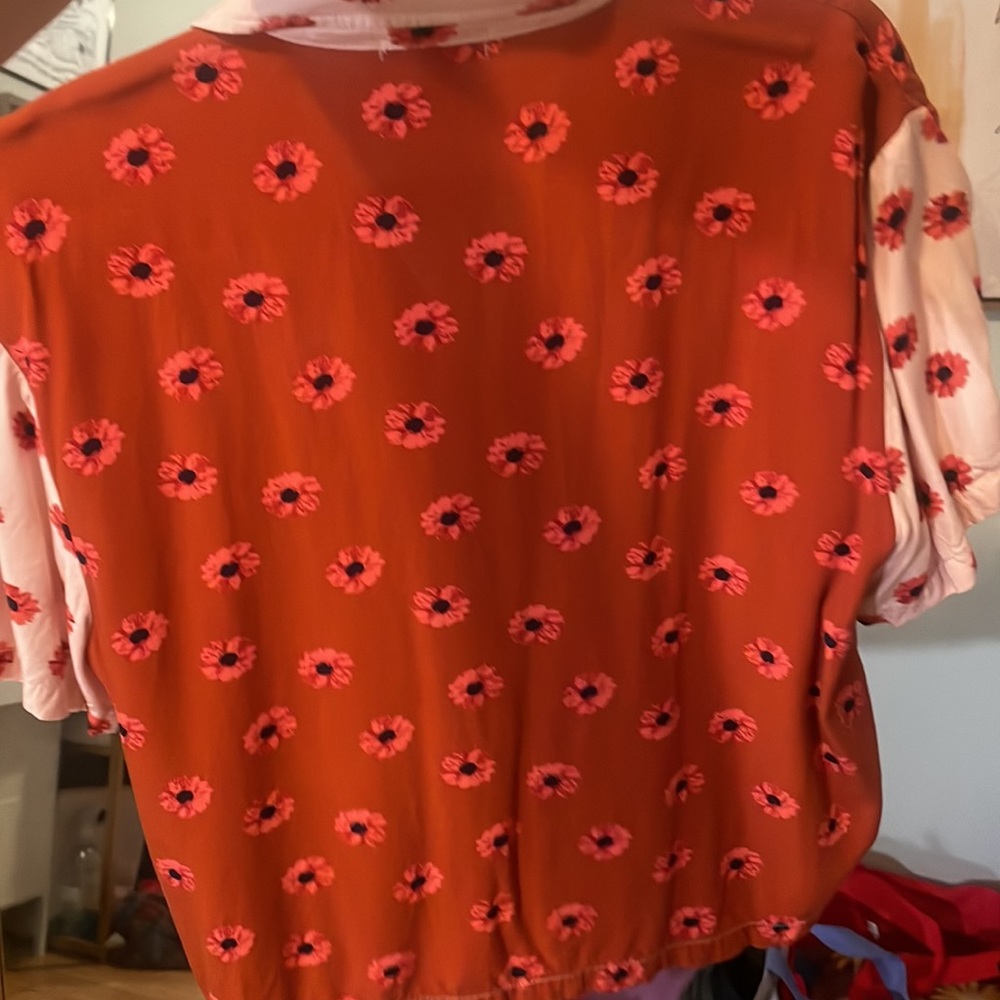 Flower pattern button up - Picture 4 of 4